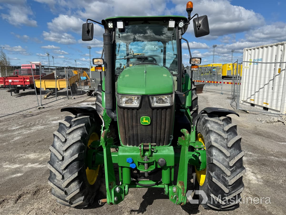 Traktor John Deere 5075M med snöutrustning - Трактор: снимка 2 Traktor John Deere 5075M med snöutrustning - Трактор: снимка 2