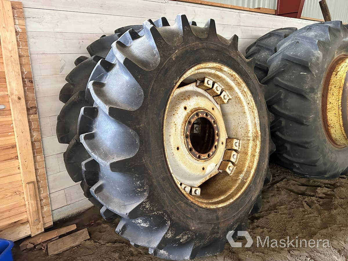 Traktordäck GoodYear 18.4-38 Risdäck - Гума за Селскостопанска техника: снимка 1 Traktordäck GoodYear 18.4-38 Risdäck - Гума за Селскостопанска техника: снимка 1