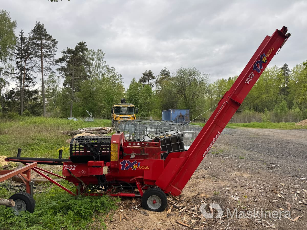 Vedmaskin Hakki Pilke 1X37 med stockbord - Цепачка за дърва: снимка 2 Vedmaskin Hakki Pilke 1X37 med stockbord - Цепачка за дърва: снимка 2