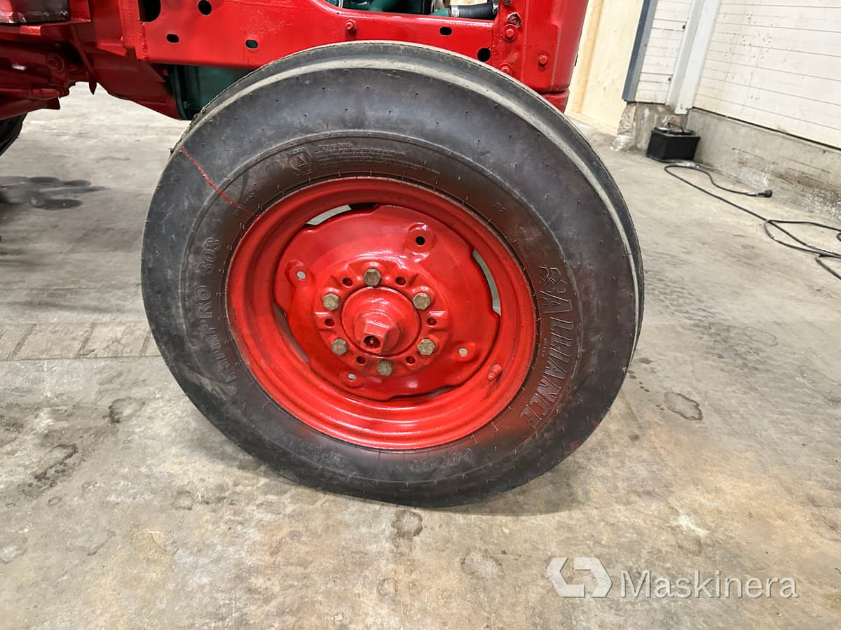 Трактор Veterantraktor Volvo BM 320: снимка 15