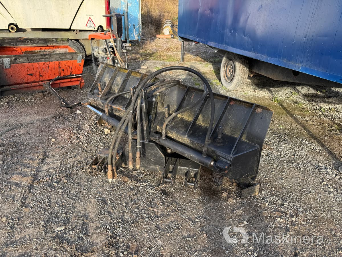 Vikplog / Snöblad 3-punktsfäste - Гребло за сняг: снимка 5 Vikplog / Snöblad 3-punktsfäste - Гребло за сняг: снимка 5