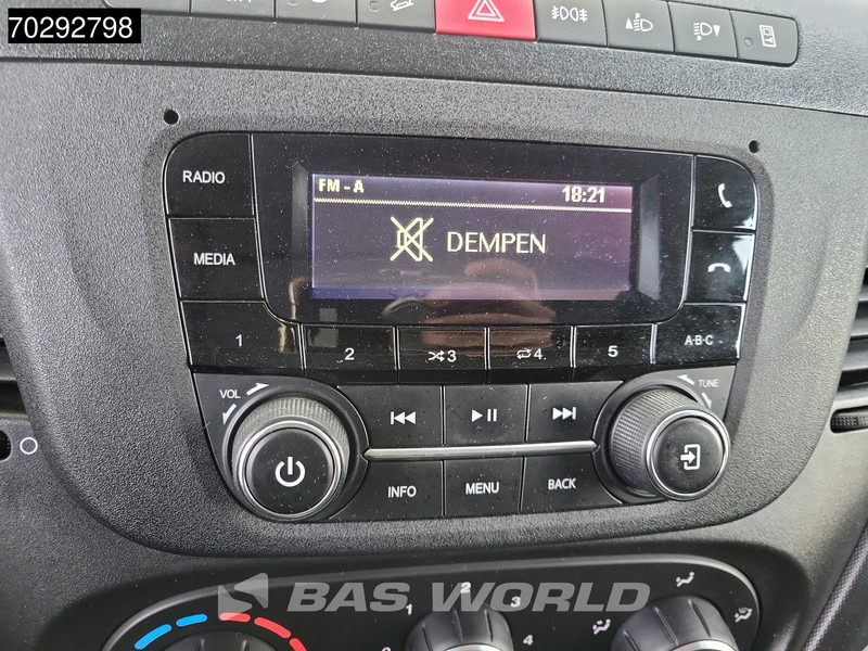 Брезентов бус Iveco 60C18 3.0L Automaat Laadklep 180PK Schuifzeilen Zeilen Airco Cruise D'Hollandia Euro6 Schuifzeil Koffer Gesloten laadbak Airco Cruise: снимка 12 Брезентов бус Iveco 60C18 3.0L Automaat Laadklep 180PK Schuifzeilen Zeilen Airco Cruise D'Hollandia Euro6 Schuifzeil Koffer Gesloten laadbak Airco Cruise: снимка 12