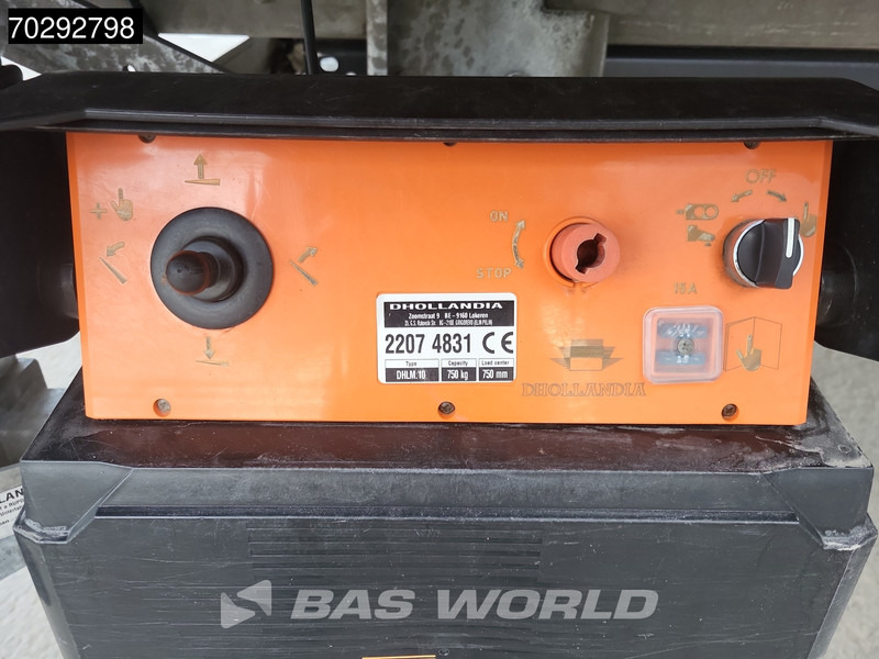 Брезентов бус Iveco 60C18 3.0L Automaat Laadklep 180PK Schuifzeilen Zeilen Airco Cruise D'Hollandia Euro6 Schuifzeil Koffer Gesloten laadbak Airco Cruise: снимка 17 Брезентов бус Iveco 60C18 3.0L Automaat Laadklep 180PK Schuifzeilen Zeilen Airco Cruise D'Hollandia Euro6 Schuifzeil Koffer Gesloten laadbak Airco Cruise: снимка 17