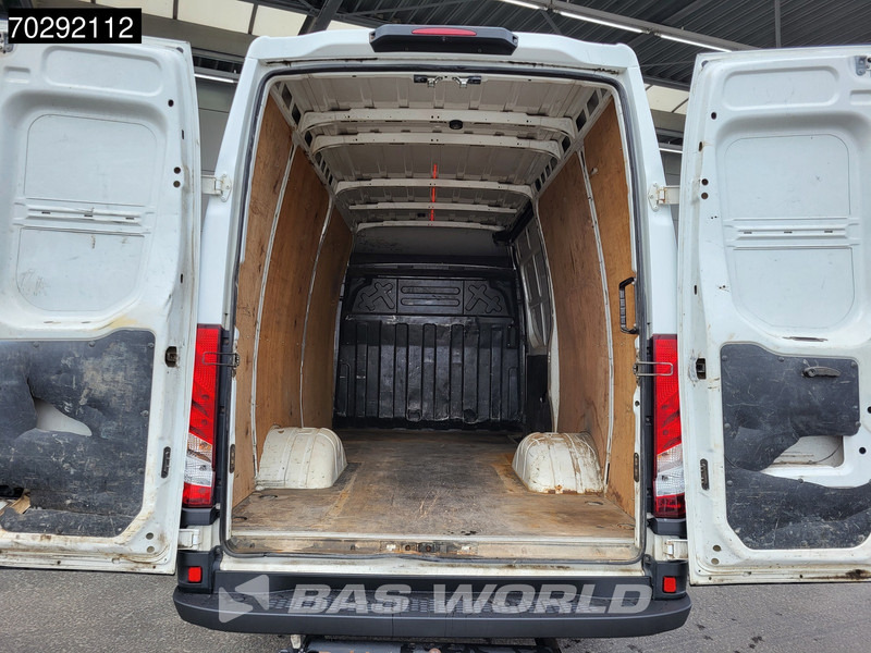Iveco Daily 35C15 3,0L Dubbellucht L2H2 3,5t Trekhaak Navi Airco Cruise Camera L2 12m3 Airco Trekhaak Cruise control - Товарен бус: снимка 3 Iveco Daily 35C15 3,0L Dubbellucht L2H2 3,5t Trekhaak Navi Airco Cruise Camera L2 12m3 Airco Trekhaak Cruise control - Товарен бус: снимка 3