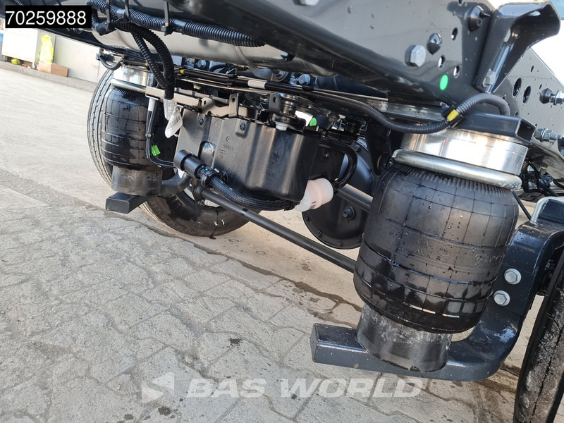 Iveco Daily 35C18 3.0L Automaat Luchtvering Laadklep Zijdeur Dubbellucht Bakwagen 180PK LED Airco Cruise Camera Lat om Lat D'Hollandia Euro6 - Лекотоварен автомобил фургон: снимка 5 Iveco Daily 35C18 3.0L Automaat Luchtvering Laadklep Zijdeur Dubbellucht Bakwagen 180PK LED Airco Cruise Camera Lat om Lat D'Hollandia Euro6 - Лекотоварен автомобил фургон: снимка 5
