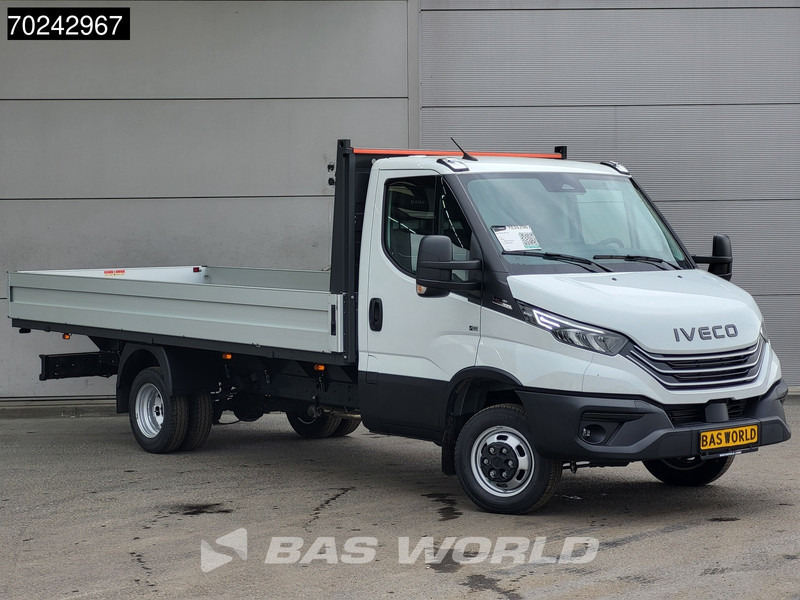 Iveco Daily 35C18 3.0L Automaat Nwe model 2025 Open laadbak Navi ACC LED 3,5T Trekvermogen Pritsche Pickup Airco - Бордови бус: снимка 3 Iveco Daily 35C18 3.0L Automaat Nwe model 2025 Open laadbak Navi ACC LED 3,5T Trekvermogen Pritsche Pickup Airco - Бордови бус: снимка 3