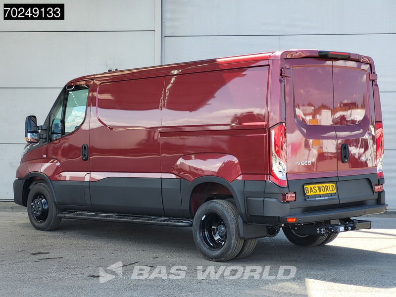Iveco Daily 35C21 Uniek! 3.0L Black Edition Automaat Laag Dak L2H1 3,5t Trekhaak Navi ACC Airco Camera Parkeersensoren CarPlay Euro6 L2 8m3 - Товарен бус: снимка 2 Iveco Daily 35C21 Uniek! 3.0L Black Edition Automaat Laag Dak L2H1 3,5t Trekhaak Navi ACC Airco Camera Parkeersensoren CarPlay Euro6 L2 8m3 - Товарен бус: снимка 2