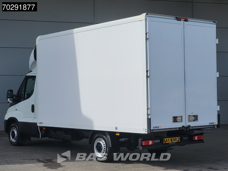 Iveco Daily 35S16 Automaat Bakwagen 160PK Achterdeuren Airco Camera Euro6 Meubelbak Koffer 21m3 Airco - Лекотоварен автомобил фургон: снимка 2 Iveco Daily 35S16 Automaat Bakwagen 160PK Achterdeuren Airco Camera Euro6 Meubelbak Koffer 21m3 Airco - Лекотоварен автомобил фургон: снимка 2