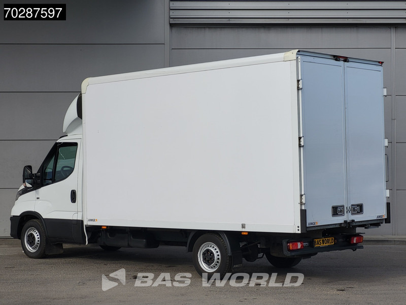 Iveco Daily 35S16 Automaat Bakwagen Achterdeuren Airco Camera Euro6 Meubelbak Koffer 21m3 Airco - Лекотоварен автомобил фургон: снимка 2 Iveco Daily 35S16 Automaat Bakwagen Achterdeuren Airco Camera Euro6 Meubelbak Koffer 21m3 Airco - Лекотоварен автомобил фургон: снимка 2