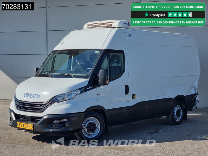 Iveco Daily 35S16 SCHADE/DAMAGE! Koelwagen Vriezer Automaat Thermo King V-300 MAX Airco Cruise Parkeersensoren Kühl Kühler Koel Koeler Kühlw - Хладилен бус: снимка 1 Iveco Daily 35S16 SCHADE/DAMAGE! Koelwagen Vriezer Automaat Thermo King V-300 MAX Airco Cruise Parkeersensoren Kühl Kühler Koel Koeler Kühlw - Хладилен бус: снимка 1