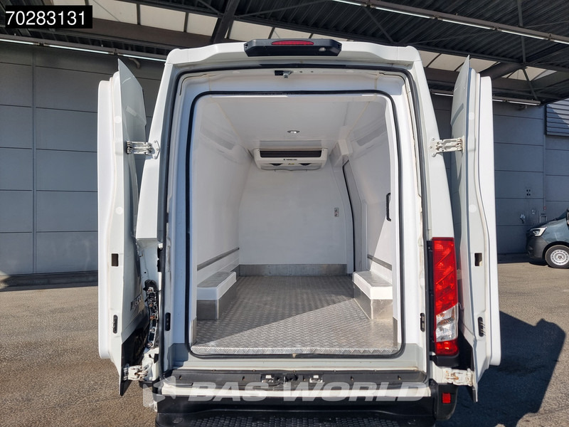Iveco Daily 35S16 SCHADE/DAMAGE! Koelwagen Vriezer Automaat Thermo King V-300 MAX Airco Cruise Parkeersensoren Kühl Kühler Koel Koeler Kühlw - Хладилен бус: снимка 3 Iveco Daily 35S16 SCHADE/DAMAGE! Koelwagen Vriezer Automaat Thermo King V-300 MAX Airco Cruise Parkeersensoren Kühl Kühler Koel Koeler Kühlw - Хладилен бус: снимка 3