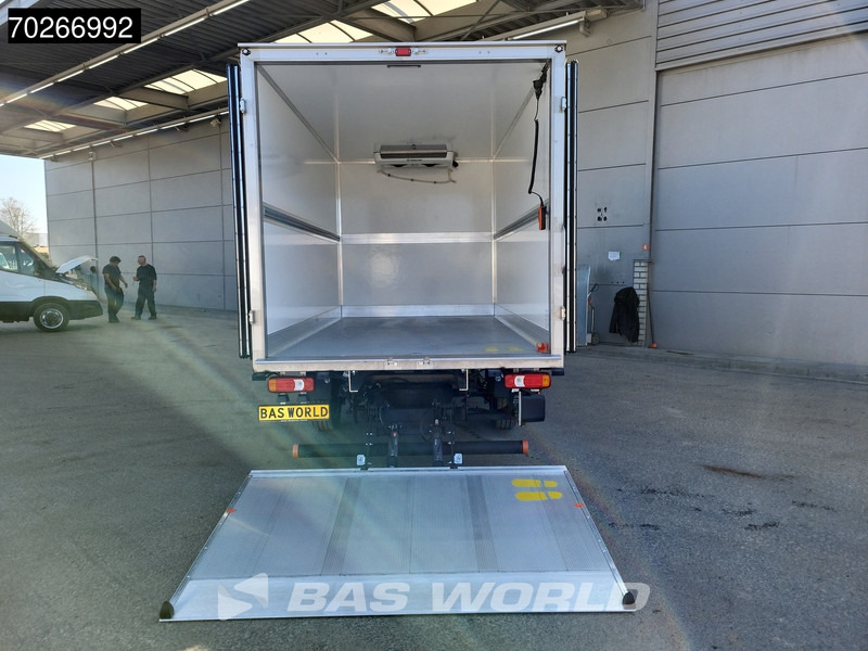 Iveco Daily 35S18 3.0L Laadklep Koelwagen Vriezer Thermoking V-200 MAX 220V stekker -18 LED Navi Airco ACC Koel Koeler Kühler Kühlwagen Kühl - Хладилен бус: снимка 3 Iveco Daily 35S18 3.0L Laadklep Koelwagen Vriezer Thermoking V-200 MAX 220V stekker -18 LED Navi Airco ACC Koel Koeler Kühler Kühlwagen Kühl - Хладилен бус: снимка 3