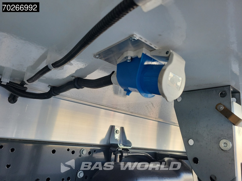 Нови Хладилен бус Iveco Daily 35S18 3.0L Laadklep Koelwagen Vriezer Thermoking V-200 MAX 220V stekker -18 LED Navi Airco ACC Koel Koeler Kühler Kühlwagen Kühl: снимка 9 Нови Хладилен бус Iveco Daily 35S18 3.0L Laadklep Koelwagen Vriezer Thermoking V-200 MAX 220V stekker -18 LED Navi Airco ACC Koel Koeler Kühler Kühlwagen Kühl: снимка 9