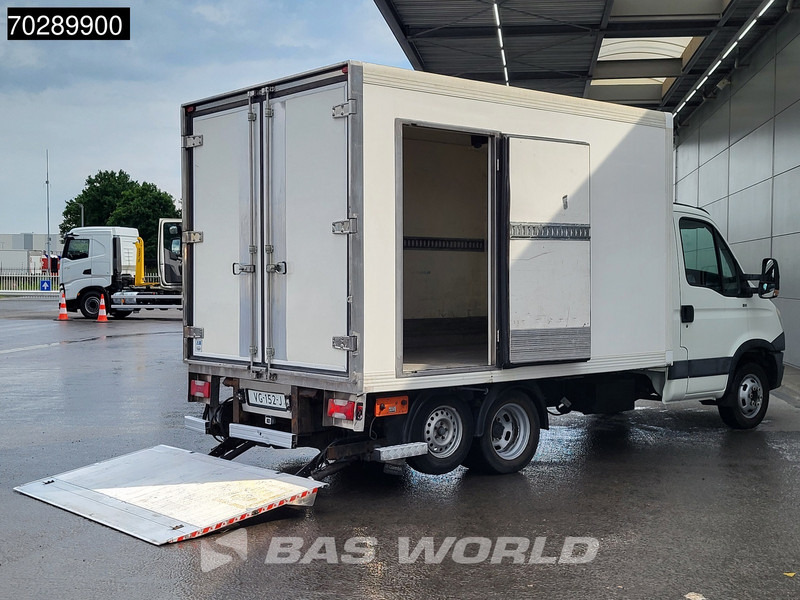 Iveco Daily 40C15 BE-Combi 75Plus Koelwagen Laadklep Carrier Xarios 350 Zijdeur Achterdeuren Airco Cruise Camera Koel Koeler Kühl Kühler Küh - Хладилен бус: снимка 3 Iveco Daily 40C15 BE-Combi 75Plus Koelwagen Laadklep Carrier Xarios 350 Zijdeur Achterdeuren Airco Cruise Camera Koel Koeler Kühl Kühler Küh - Хладилен бус: снимка 3