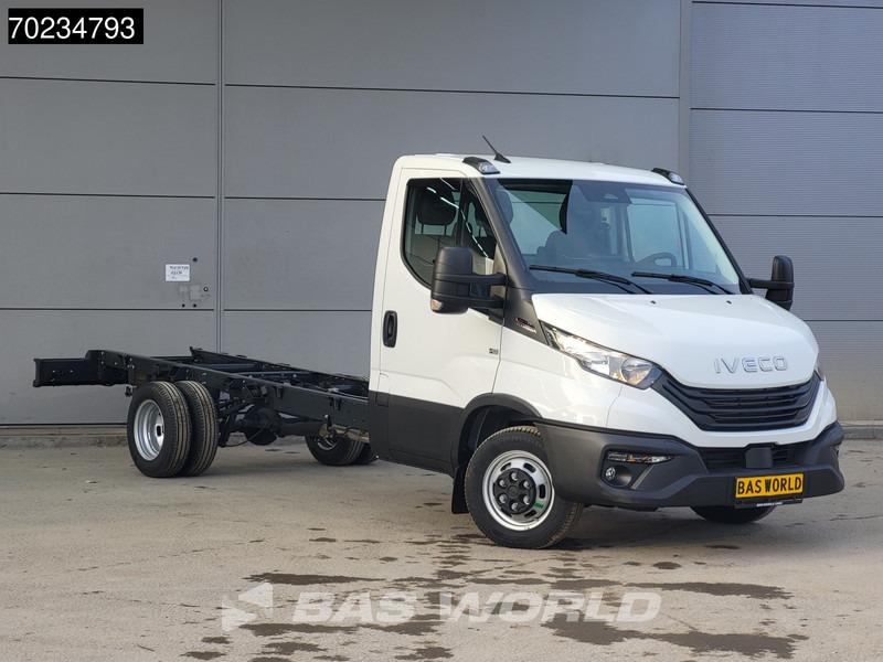 Iveco Daily 35C18 3.0L Automaat Dubbellucht 2025 model 410WB ACC Camera Airco Navi Chassis Cabine Fahrgestell Airco Cruise control - Лекотоварен автомобил: снимка 2 Iveco Daily 35C18 3.0L Automaat Dubbellucht 2025 model 410WB ACC Camera Airco Navi Chassis Cabine Fahrgestell Airco Cruise control - Лекотоварен автомобил: снимка 2