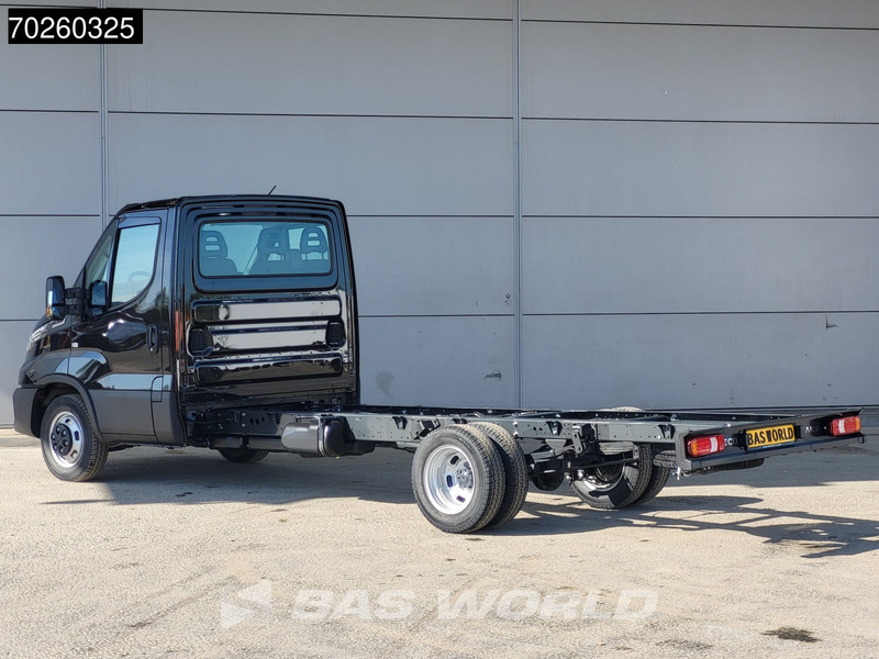 Iveco Daily 35C21 Automaat 410wb Dubbellucht 2025model Chassis Cabine ACC Fahrgestell Airco - Лекотоварен автомобил: снимка 2 Iveco Daily 35C21 Automaat 410wb Dubbellucht 2025model Chassis Cabine ACC Fahrgestell Airco - Лекотоварен автомобил: снимка 2