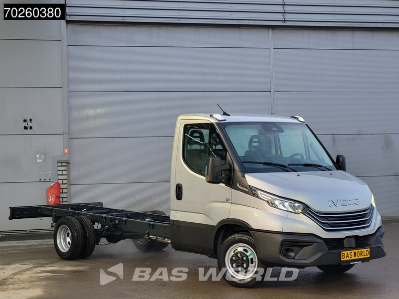 Iveco Daily 35C21 Automaat 410wb Dubbellucht 2025model Chassis Cabine ACC Fahrgestell Airco - Лекотоварен автомобил: снимка 2 Iveco Daily 35C21 Automaat 410wb Dubbellucht 2025model Chassis Cabine ACC Fahrgestell Airco - Лекотоварен автомобил: снимка 2