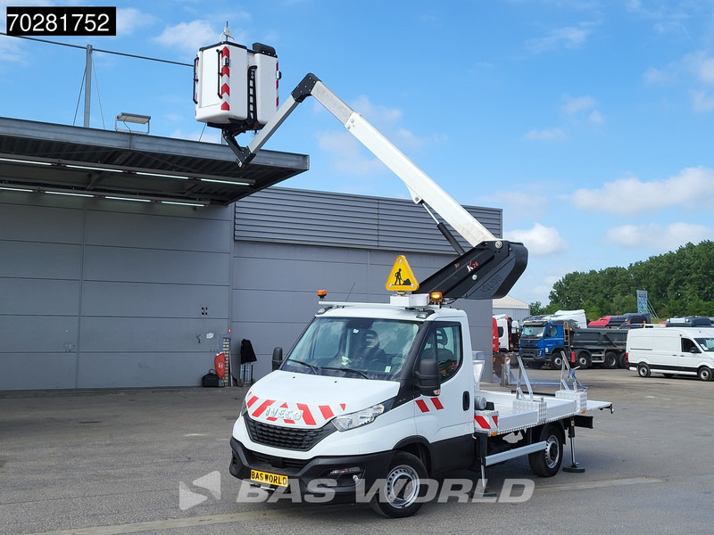 Iveco Daily 35S14 Hoogwerker 11meter Werkhoogte Klubb Navi Airco Cruise Cmaera Parkeersensoren Nacelle Arbeitsbühne 2Personen Airco Cruise c - Лекотоварен автомобил: снимка 3 Iveco Daily 35S14 Hoogwerker 11meter Werkhoogte Klubb Navi Airco Cruise Cmaera Parkeersensoren Nacelle Arbeitsbühne 2Personen Airco Cruise c - Лекотоварен автомобил: снимка 3
