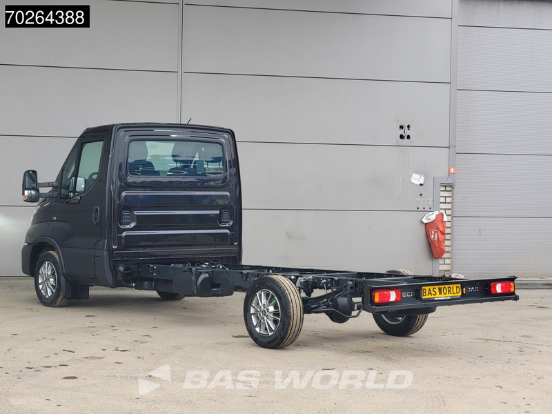 Iveco Daily 35S18 Automaat 410WB Chassis Cabine LED Navi ACC Camera Fahrgestell Airco - Лекотоварен автомобил: снимка 2 Iveco Daily 35S18 Automaat 410WB Chassis Cabine LED Navi ACC Camera Fahrgestell Airco - Лекотоварен автомобил: снимка 2