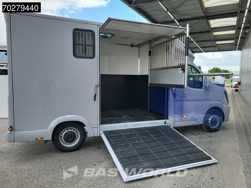 Renault Master 130pk 2025 model Paardenwagen Hengstenuitvoering / Horsetruck / Veewagen 18m3 Airco Cruise control - Лекотоварен автомобил: снимка 5 Renault Master 130pk 2025 model Paardenwagen Hengstenuitvoering / Horsetruck / Veewagen 18m3 Airco Cruise control - Лекотоварен автомобил: снимка 5