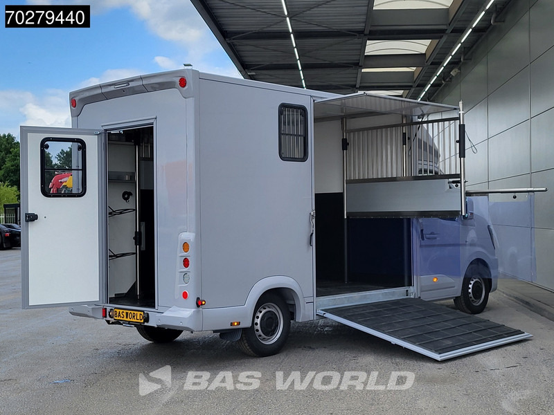 Renault Master 130pk 2025 model Paardenwagen Hengstenuitvoering / Horsetruck / Veewagen 18m3 Airco Cruise control - Лекотоварен автомобил: снимка 2 Renault Master 130pk 2025 model Paardenwagen Hengstenuitvoering / Horsetruck / Veewagen 18m3 Airco Cruise control - Лекотоварен автомобил: снимка 2