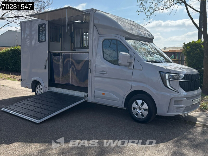 Нови Лекотоварен автомобил Renault Master 2025 model Paardenwagen Hengstenuitvoering / Horsetruck / Veewagen Airco Cruise control: снимка 1