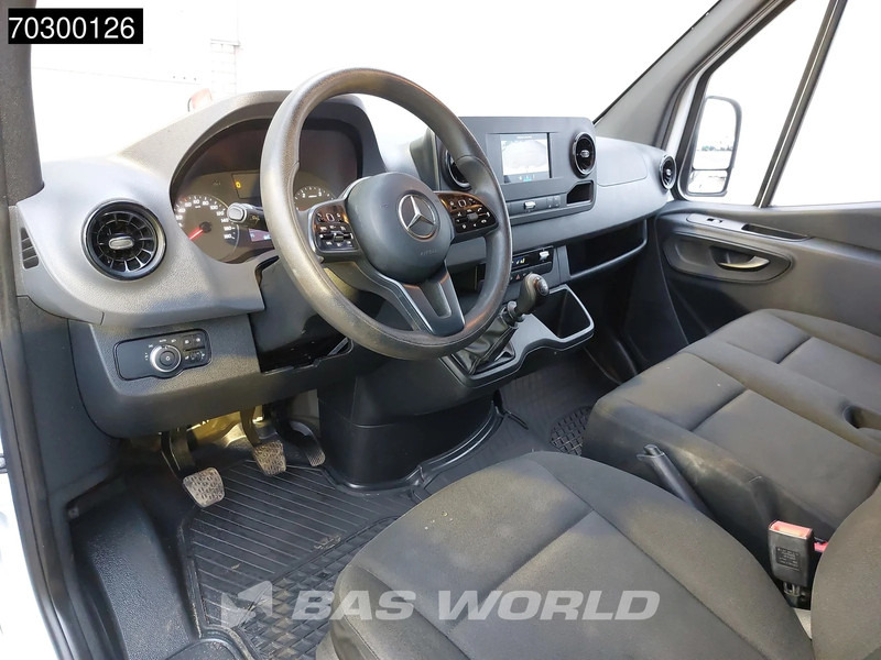 Товарен бус Mercedes-Benz Sprinter 314 CDI L2H2 Trekhaak Airco Cruise Camera MBUX CarPlay Euro6 L2 Airco Trekhaak Cruise control: снимка 13 Товарен бус Mercedes-Benz Sprinter 314 CDI L2H2 Trekhaak Airco Cruise Camera MBUX CarPlay Euro6 L2 Airco Trekhaak Cruise control: снимка 13