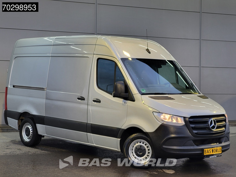 Mercedes-Benz Sprinter 315 CDI Automaat L2H2 150PK Airco Camera Parkeersensoren MBUX CarPlay Euro6 L2 12m3 Airco - Малък ван: снимка 3 Mercedes-Benz Sprinter 315 CDI Automaat L2H2 150PK Airco Camera Parkeersensoren MBUX CarPlay Euro6 L2 12m3 Airco - Малък ван: снимка 3