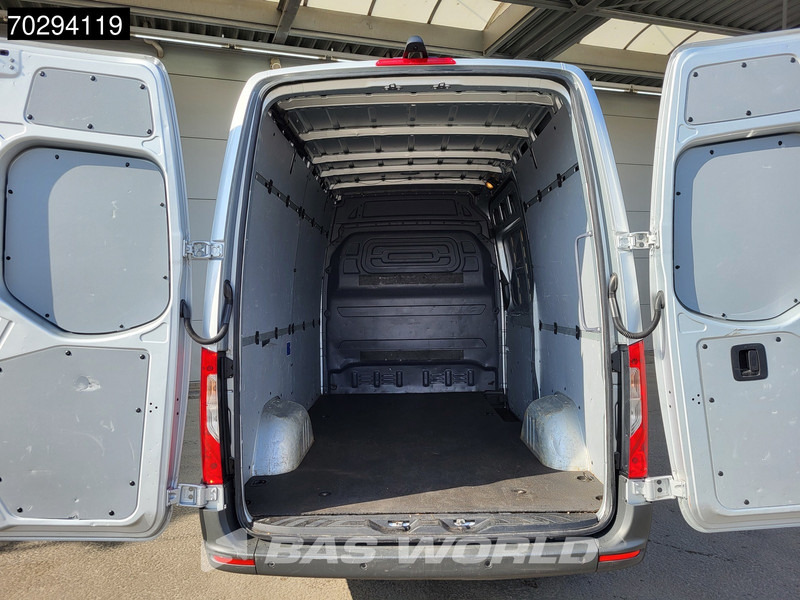 Mercedes-Benz Sprinter 315 CDI Automaat L2H2 150PK Airco Camera Parkeersensoren MBUX CarPlay Euro6 L2 12m3 Airco - Малък ван: снимка 3 Mercedes-Benz Sprinter 315 CDI Automaat L2H2 150PK Airco Camera Parkeersensoren MBUX CarPlay Euro6 L2 12m3 Airco - Малък ван: снимка 3