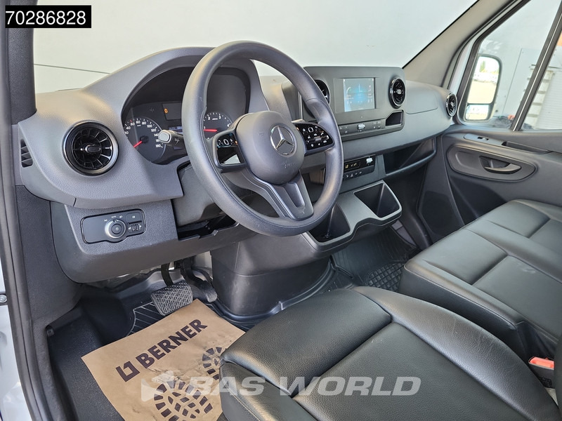 Товарен бус Mercedes-Benz Sprinter 317 CDI Automaat 170PK L3H2 Airco Camera Parkeersensoren MBUX CarPlay Euro6 L3 16m3 Airco: снимка 12