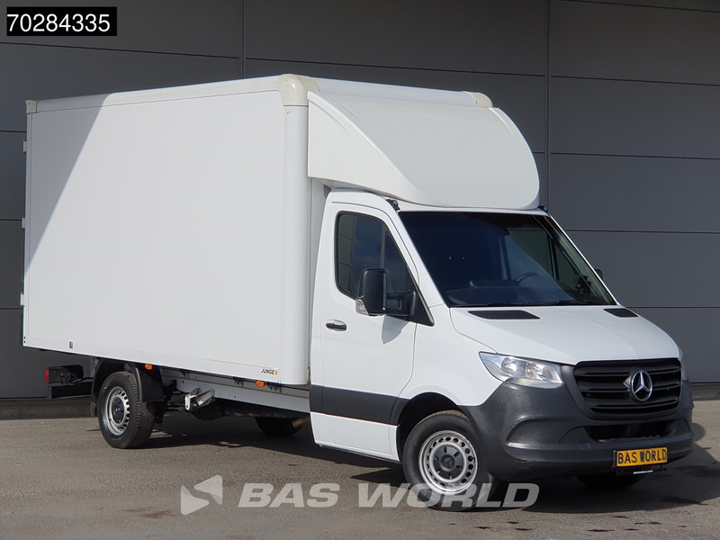Mercedes-Benz Sprinter 317 CDI Automaat Bakwagen Achterdeuren Airco Camera Euro6 Meubelbak Koffer 21m3 Airco - Лекотоварен автомобил фургон: снимка 3 Mercedes-Benz Sprinter 317 CDI Automaat Bakwagen Achterdeuren Airco Camera Euro6 Meubelbak Koffer 21m3 Airco - Лекотоварен автомобил фургон: снимка 3