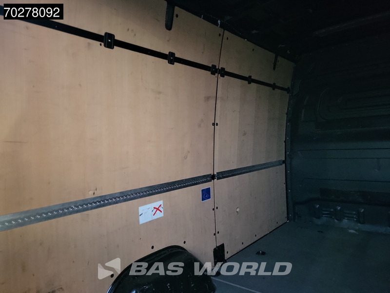 Mercedes-Benz Sprinter 317 CDI Automaat L2H2 3500KG Trekhaak 170PK Airco Camera MBUX CarPlay Euro6 L2 10m3 Airco Trekhaak - Товарен бус: снимка 3 Mercedes-Benz Sprinter 317 CDI Automaat L2H2 3500KG Trekhaak 170PK Airco Camera MBUX CarPlay Euro6 L2 10m3 Airco Trekhaak - Товарен бус: снимка 3