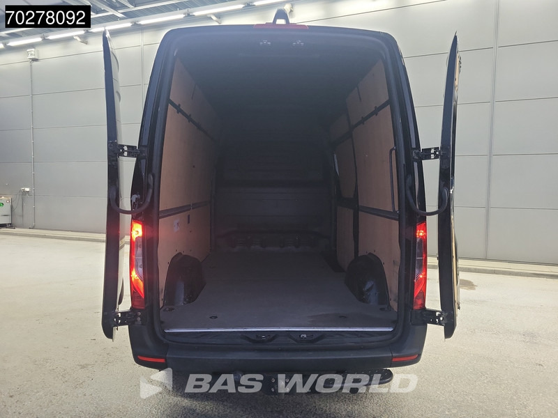 Mercedes-Benz Sprinter 317 CDI Automaat L2H2 3500KG Trekhaak 170PK Airco Camera MBUX CarPlay Euro6 L2 10m3 Airco Trekhaak - Товарен бус: снимка 2 Mercedes-Benz Sprinter 317 CDI Automaat L2H2 3500KG Trekhaak 170PK Airco Camera MBUX CarPlay Euro6 L2 10m3 Airco Trekhaak - Товарен бус: снимка 2