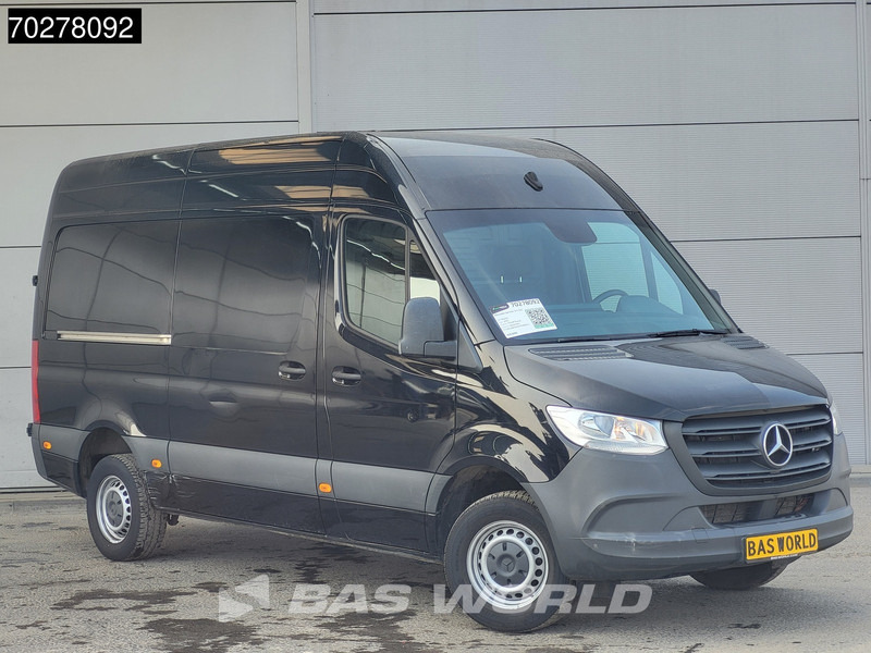 Mercedes-Benz Sprinter 317 CDI Automaat L2H2 3500KG Trekhaak 170PK Airco Camera MBUX CarPlay Euro6 L2 10m3 Airco Trekhaak - Товарен бус: снимка 5 Mercedes-Benz Sprinter 317 CDI Automaat L2H2 3500KG Trekhaak 170PK Airco Camera MBUX CarPlay Euro6 L2 10m3 Airco Trekhaak - Товарен бус: снимка 5