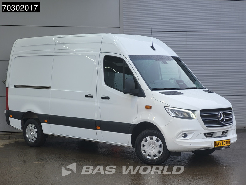 Mercedes-Benz Sprinter 317 CDI Automaat L2H2 Trekhaak 170PK LED Xenon ACC Navi Airco Cruise Camera Parkeersensoren 10inch MBUX CarPlay Euro6 L2 Airco T - Товарен бус: снимка 3 Mercedes-Benz Sprinter 317 CDI Automaat L2H2 Trekhaak 170PK LED Xenon ACC Navi Airco Cruise Camera Parkeersensoren 10inch MBUX CarPlay Euro6 L2 Airco T - Товарен бус: снимка 3