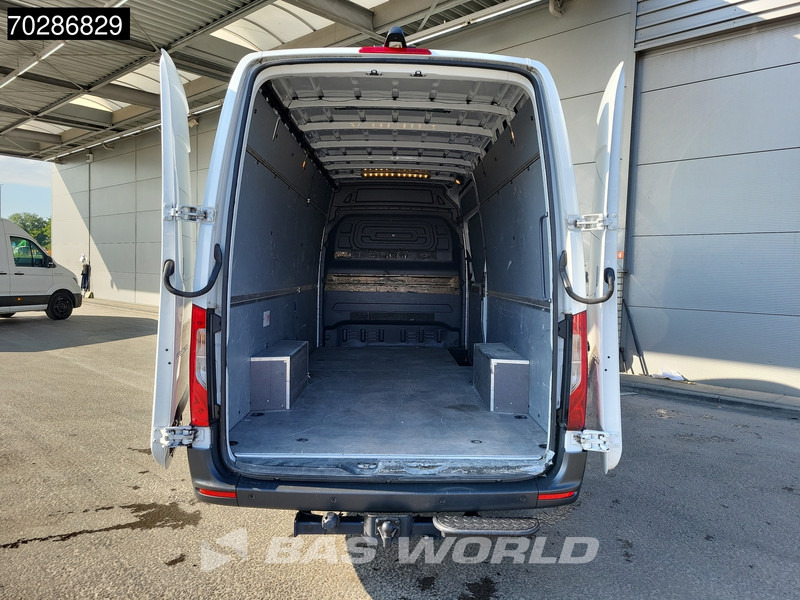 Mercedes-Benz Sprinter 317 CDI Automaat L3H2 3500KG Trekhaak 170PK Airco Camera Parkeersensoren MBUX CarPlay Euro6 L3 16m3 Airco Trekhaak - Товарен бус: снимка 3 Mercedes-Benz Sprinter 317 CDI Automaat L3H2 3500KG Trekhaak 170PK Airco Camera Parkeersensoren MBUX CarPlay Euro6 L3 16m3 Airco Trekhaak - Товарен бус: снимка 3