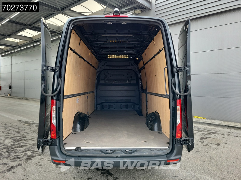 Mercedes-Benz Sprinter 317 CDI Automaat L3H2 3500kg Trekgewicht 170PK Airco Camera MBUX CarPlay Euro6 L3 14m3 Airco - Товарен бус: снимка 3 Mercedes-Benz Sprinter 317 CDI Automaat L3H2 3500kg Trekgewicht 170PK Airco Camera MBUX CarPlay Euro6 L3 14m3 Airco - Товарен бус: снимка 3