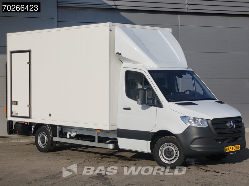 Mercedes-Benz Sprinter 317 CDI Automaat Laadklep Zijdeur Bakwagen Navi Airco Cruise MBUX Euro6 Meubelbak Koffer 12m3 Airco Cruise control - Лекотоварен автомобил фургон: снимка 5 Mercedes-Benz Sprinter 317 CDI Automaat Laadklep Zijdeur Bakwagen Navi Airco Cruise MBUX Euro6 Meubelbak Koffer 12m3 Airco Cruise control - Лекотоварен автомобил фургон: снимка 5