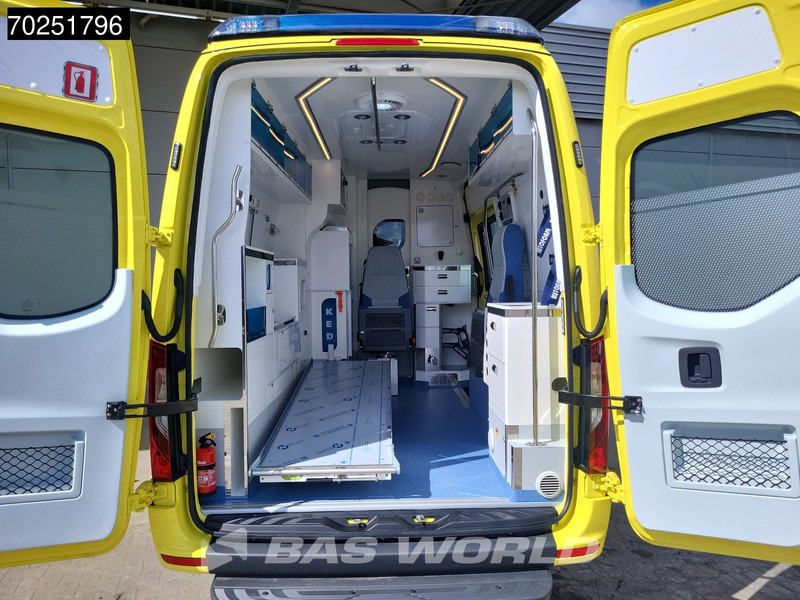 Mercedes-Benz Sprinter 319 CDI Automaat L2H2 New! Ambulance Ziekenwagen Rettungswagen Krankenwagen 10m3 Airco Cruise control - Линейка: снимка 3 Mercedes-Benz Sprinter 319 CDI Automaat L2H2 New! Ambulance Ziekenwagen Rettungswagen Krankenwagen 10m3 Airco Cruise control - Линейка: снимка 3