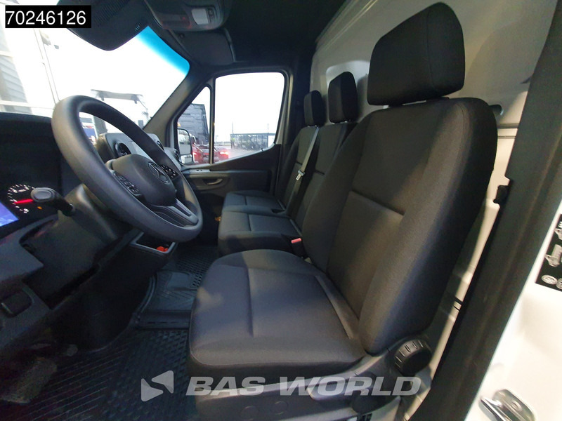 Нови Лекотоварен автомобил фургон Mercedes-Benz Sprinter 515 CDI Automaat 1000kg Laadklep Zijdeur Dubbellucht Bakwagen MBUX Airco Cruise MBUX Koffer Meubelbak 21m3 Airco Cruise control: снимка 13