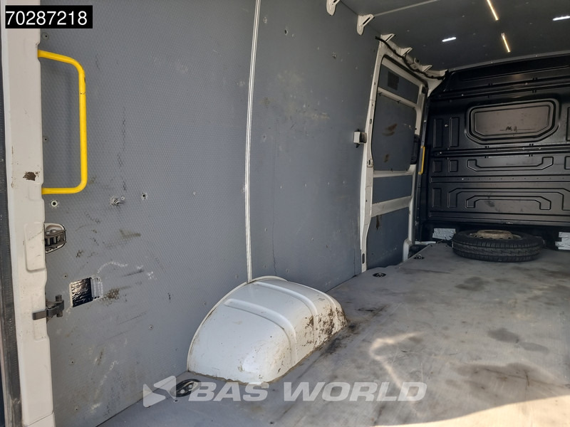 Товарен бус Volkswagen Crafter 177pk Automaat Dubbellucht 2x Schuifdeur L4H3 LED 3,5t Trekhaak Navi Airco Cruise Camera Euro6 L3H2 15m3 Airco Trekhaak Cruise c: снимка 9