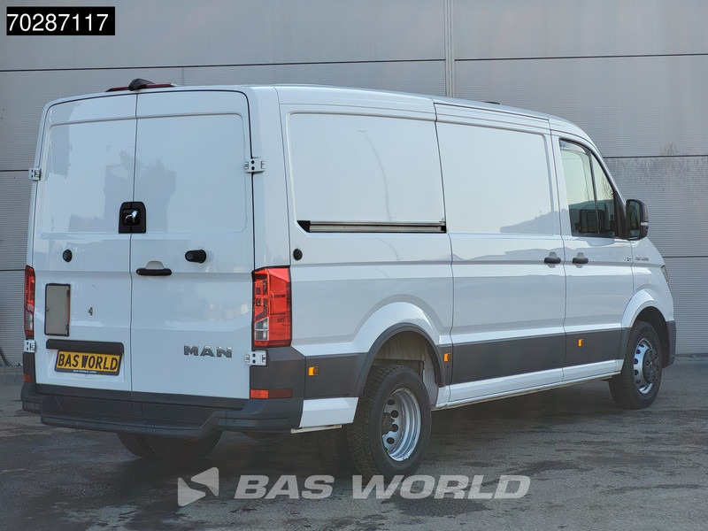 Volkswagen Crafter 177pk Automaat L3H2 180PK Dubbellucht 3t Trekgewicht Navi Camera Parkeersensoren Airco Cruise L2H1 Airco Cruise control - Товарен бус: снимка 5 Volkswagen Crafter 177pk Automaat L3H2 180PK Dubbellucht 3t Trekgewicht Navi Camera Parkeersensoren Airco Cruise L2H1 Airco Cruise control - Товарен бус: снимка 5
