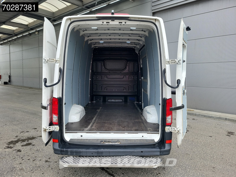Volkswagen E-Crafter 136pk Elektrisch 115km WLTP 36kWh L3H3 LED Navi Airco Cruise Camera Parkeersensoren L2H2 12m3 Airco Cruise control - Товарен бус, Електрически бус: снимка 3 Volkswagen E-Crafter 136pk Elektrisch 115km WLTP 36kWh L3H3 LED Navi Airco Cruise Camera Parkeersensoren L2H2 12m3 Airco Cruise control - Товарен бус, Електрически бус: снимка 3