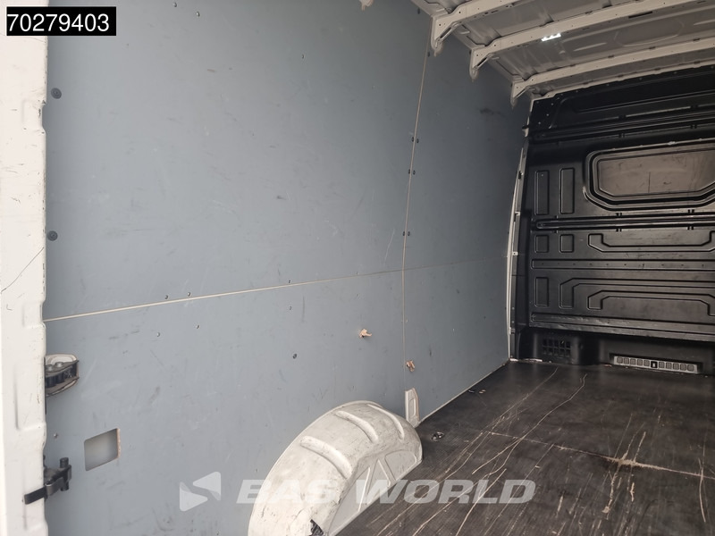 Volkswagen E-Crafter 136pk Elektrisch Automaat L3H3 115 WLTP 36kWh LED Airco Cruise Camera Parkeersensoren L2H2 11m3 Airco Cruise control - Товарен бус, Електрически бус: снимка 5 Volkswagen E-Crafter 136pk Elektrisch Automaat L3H3 115 WLTP 36kWh LED Airco Cruise Camera Parkeersensoren L2H2 11m3 Airco Cruise control - Товарен бус, Електрически бус: снимка 5