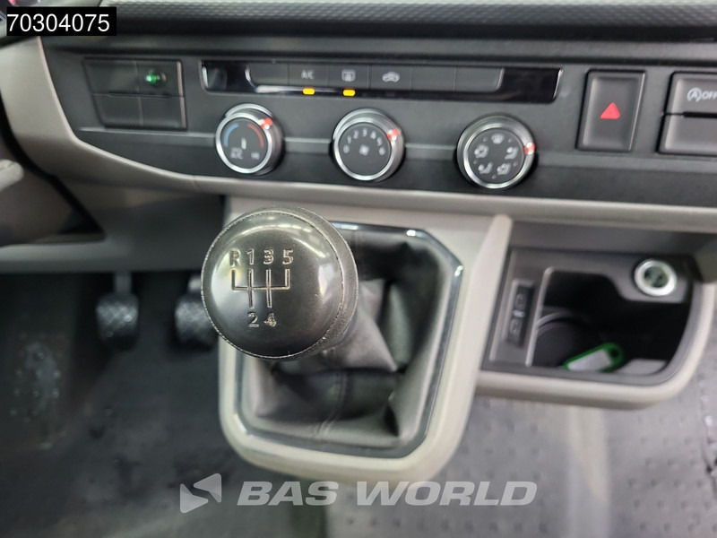Малък ван Volkswagen Transporter 110PK Dubbel Cabine L2H1 Trekhaak Airco Cruise Imperiaal APK 10-2026 Euro6 L2 Airco Trekhaak Cruise control: снимка 18 Малък ван Volkswagen Transporter 110PK Dubbel Cabine L2H1 Trekhaak Airco Cruise Imperiaal APK 10-2026 Euro6 L2 Airco Trekhaak Cruise control: снимка 18