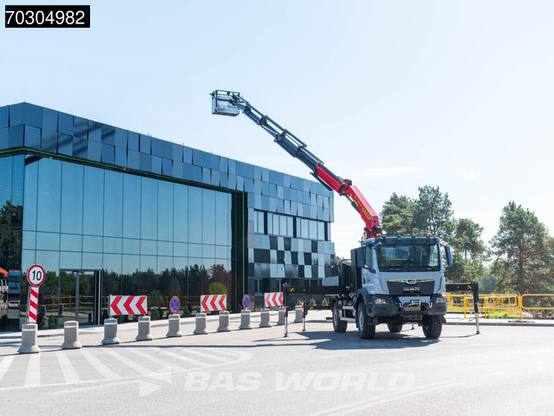 MAN TGM 18.320 4X4 NEW 4x4 Palfinger PK 27002-SH D Crane manbasket Steelsuspension - Бордови камион, Камион с кран: снимка 2 MAN TGM 18.320 4X4 NEW 4x4 Palfinger PK 27002-SH D Crane manbasket Steelsuspension - Бордови камион, Камион с кран: снимка 2