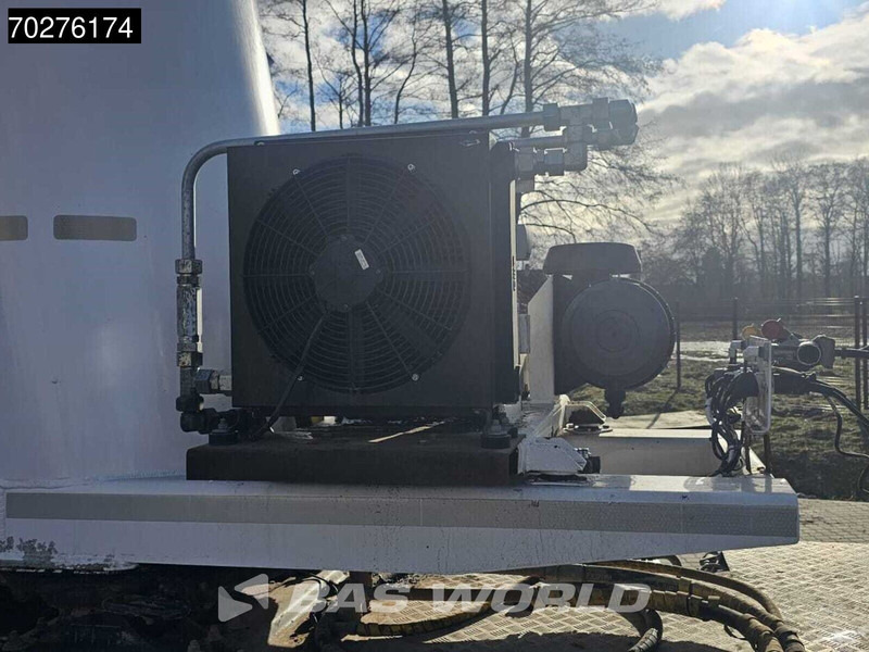 Полуремарке цистерна За превоз на хранителни стоки SPITZER SF2755/4P 3 axles 55m3 Liftachse: снимка 7