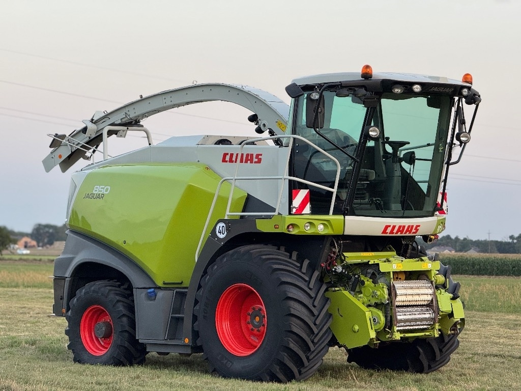 Claas Jaguar 850 Allrad - Силажокомбайн: снимка 2 Claas Jaguar 850 Allrad - Силажокомбайн: снимка 2