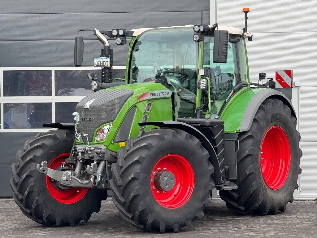 Fendt 724 S4 Profi Plus - Трактор: снимка 1 Fendt 724 S4 Profi Plus - Трактор: снимка 1