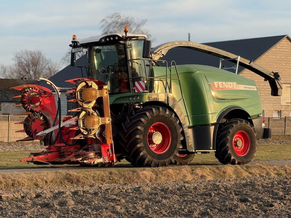 Fendt Katana 65 - Силажокомбайн: снимка 1 Fendt Katana 65 - Силажокомбайн: снимка 1
